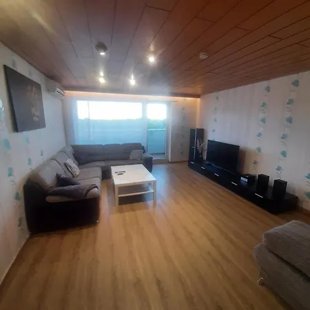 Apartment Am